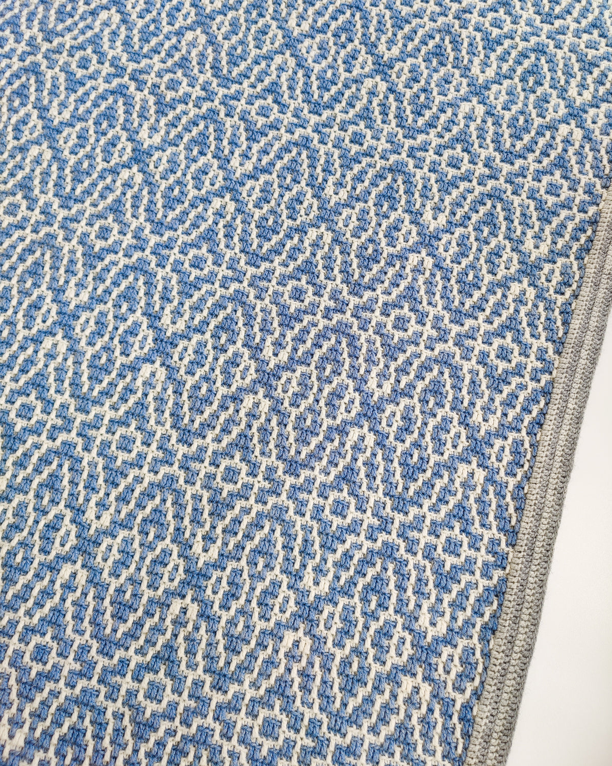 Blue Arabesque Mosaic Blanket